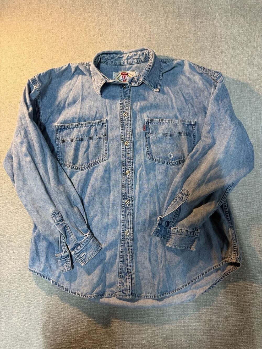 Vintage 90s Levi's 'Jeans for Women' Light Wash Denim Long Sleeve Button-Down Sh